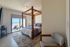 Iron/ironing board, Internet, bed sheets - Modern studio with rooftop lounge, pools, gym, pickleball & Netflix access (Cabo San Lucas)