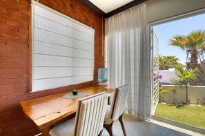 Dining - Charming & sunlit condo with pool & balcony - near golf, beaches, & nightlife (Cabo San Lucas)