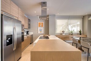 Fridge, microwave, oven, stovetop - Peaceful condo with resort pool, high-speed WiFi & relaxing outdoor space (Cabo San Lucas)