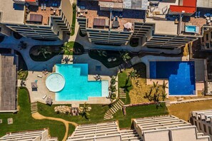 Pool - Spectacular Vista Vela Condos - near major attractions, AC & balcony grill (Cabo San Lucas)