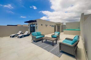 Terrace/patio - Luxury Cabo condo with multiple pools, pickleball, gym & rooftop (Cabo San Lucas)