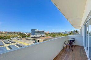 Property grounds - Luxury condo with shared gym, rooftop pool, and centrally located (Cabo San Lucas)