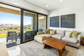 TV - Modern apartment with. ocean view, pool, patio, tennis, & gym (Cabo San Lucas)