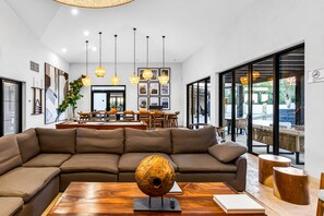 Interior - Modern apartment with. ocean view, pool, patio, tennis, & gym (Cabo San Lucas)