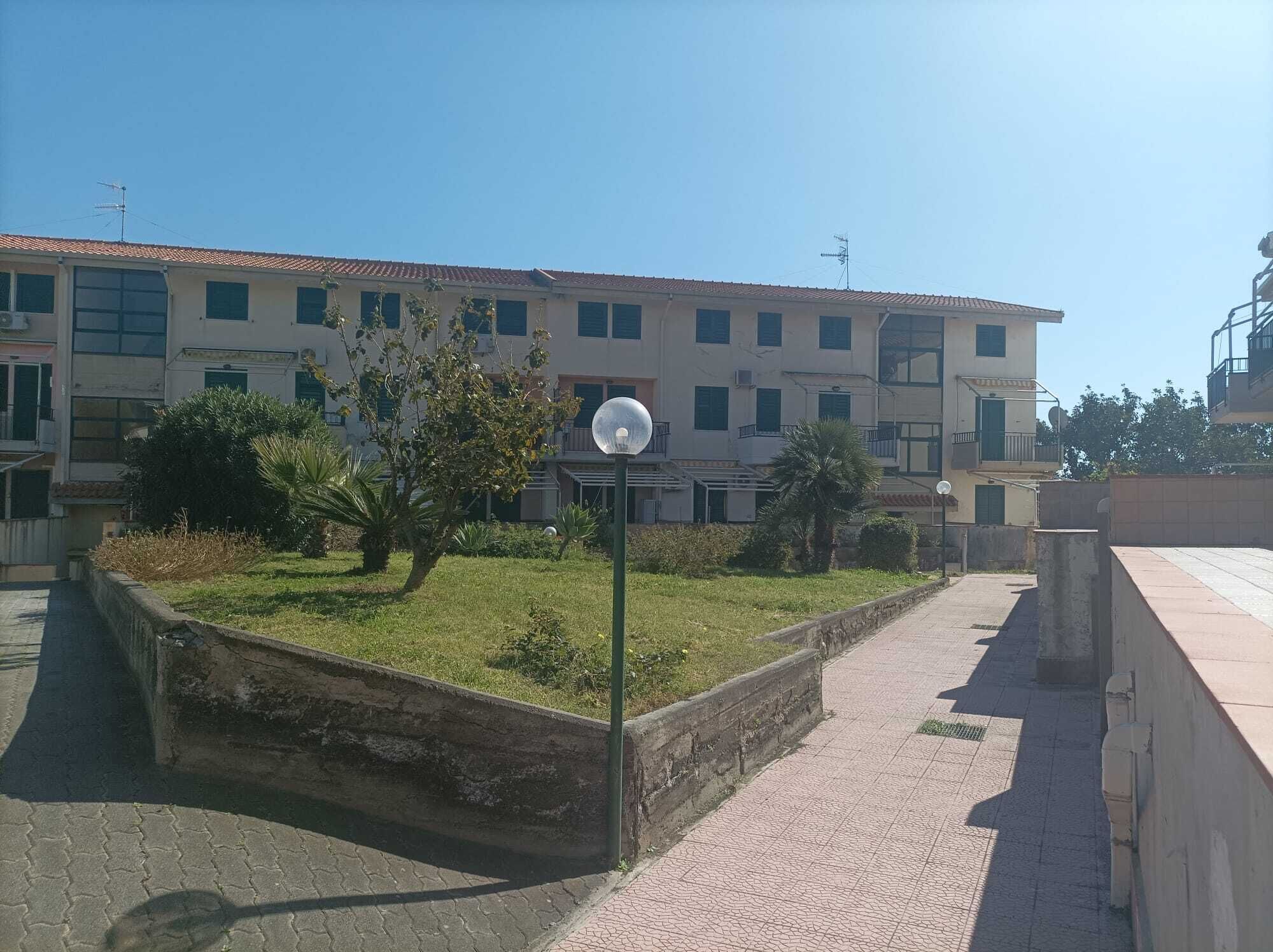 Esterni