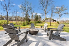 Terrace/patio - Whiskey Hollow Luxury Escape on 5 Acres, Sleeps 8 (Franklin)
