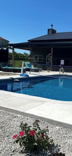 World Cup Retreat! Escape the crowds & relax after the games on 22 private acres