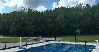 World Cup Retreat! Escape the crowds & relax after the games on 22 private acres