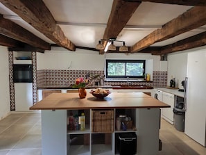 Private kitchen - Beautiful renovated barn (Pensol)