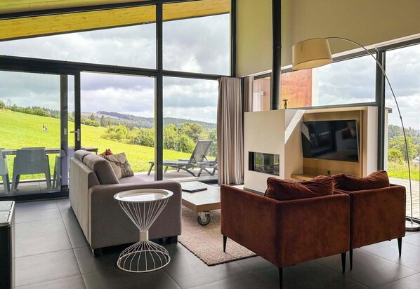 Living area - Vrbo Property (Winterberg)