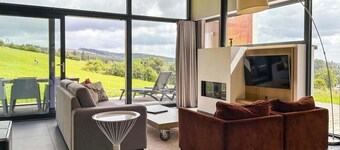 Luxury ski-in ski-out villa Winterberg | sauna | corner location | views