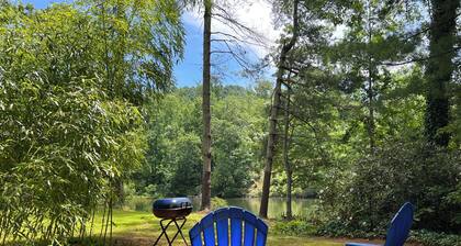 Bamboo bungalow at Camp David. Pond-front, pet friendly tiny home retreat