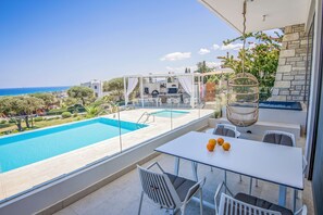 Suite, Partial Sea View | Pool