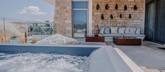 Made of blue luxury souites collection 