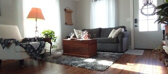 Cozy Basecamp: Big Comfort in a Small Home, Perfect for Exploring SW Minnesota