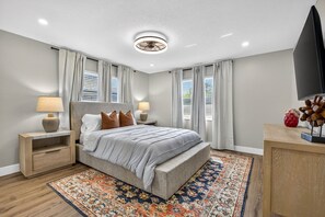 Room - Newly Renovated Spacious 5-bedroom house with Heated Pool and Hot Tub in Largo (Largo)