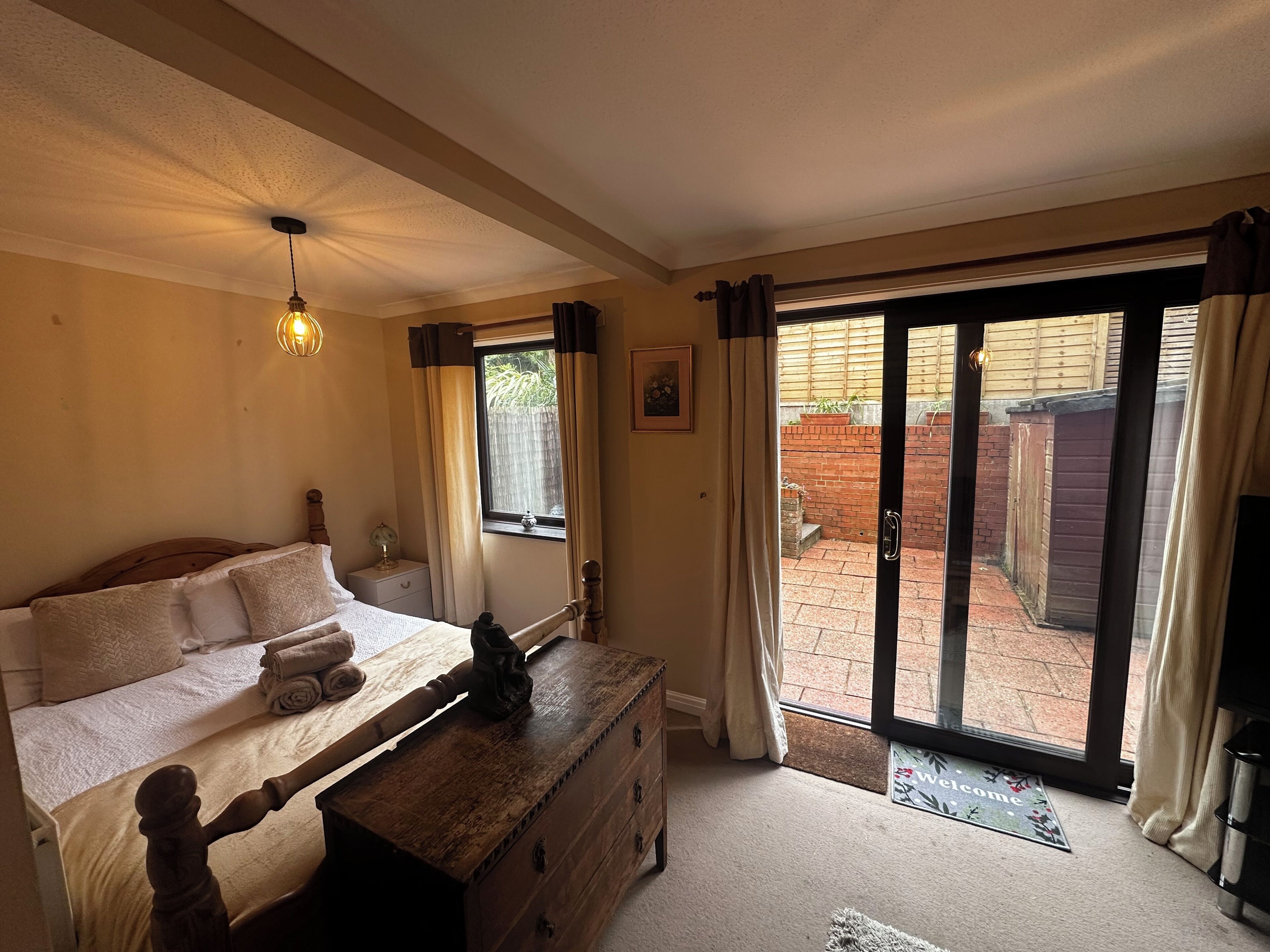 1 bedroom, WiFi, bed sheets