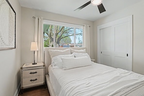 3 bedrooms, iron/ironing board, travel crib, free WiFi