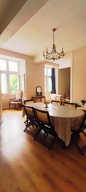 Dining - Pretty village house in Bielle (Bielle)