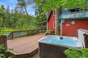 Tina de hidromasaje al aire libre