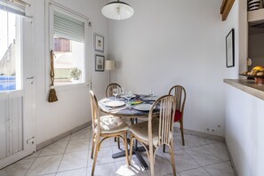 Dining - Le Rapateil - proche port (Port-Vendres)