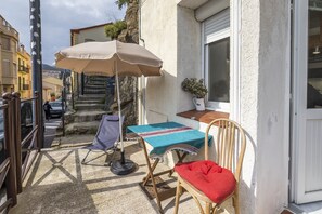 Outdoor dining - Le Rapateil - proche port (Port-Vendres)