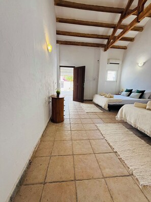 2 Schlafzimmer, kostenloses WLAN, Bettwäsche, Rollstuhlgeeignet