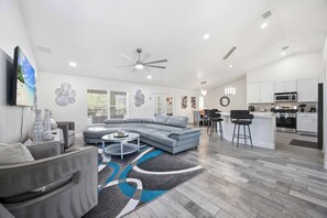 TV, fireplace, stereo - Luxury Margarita Retreat with Private Pool & Spa near Disney (Davenport)