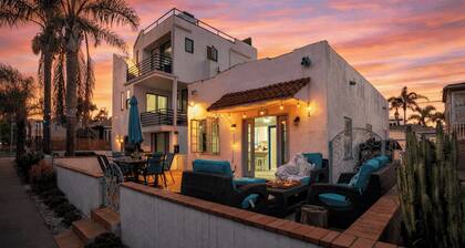 Ormond Court Unit 1 by Avantstay 3 Blocks to Sand + Walk to Belmont Park Mission Beach