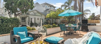 Ormond Court Unit 1 by Avantstay Steps to Beach  outdoor Lounge + BBQ Family-friendly Retreat