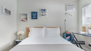 Interior - Ormond Court Unit 2 by Avantstay Walk to Sand Shared Patio + BBQ Beachside Retreat (San Diego)