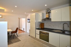 Fridge, oven, stovetop, coffee/tea maker - White Nest - Stylish & Cozy Apartment (Rovinj)