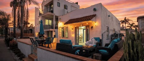House (4 Bedrooms) | Front of property