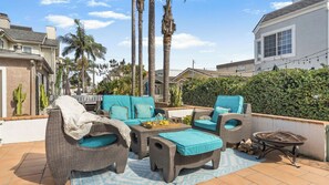 Interior - Ormond Court Collection by Avantstay Coastal 3-units Compound + Patio + BBQ Walk to Beach (San Diego)