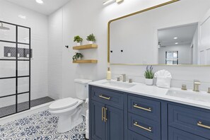 Shower - Newly Renovated 4 BR near downtown Indy w Garage! (Indianapolis)