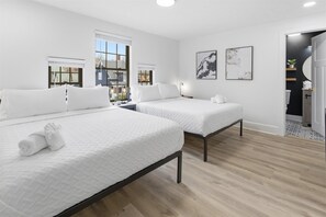 4 chambres, fer et planche à repasser, Wi-Fi, draps fournis