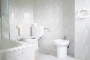 ห้องน้  ำ