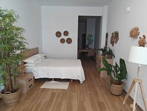 Room - 55 m2 Suite, private bathroom and terrace. My little house in Garraf (Garraf)