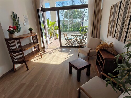 55 m2 Suite, private bathroom and terrace. My little house in Garraf