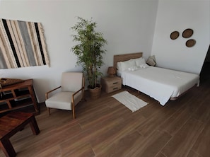 Room - 55 m2 Suite, private bathroom and terrace. My little house in Garraf (Garraf)