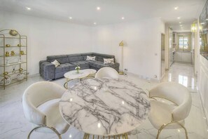 Interior - Prestigious apartment in Cannes (Le Cannet)