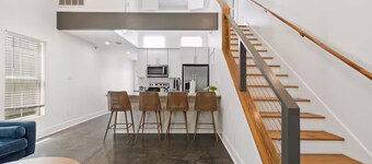 Oaks Cottages Modern 2BR Retreat