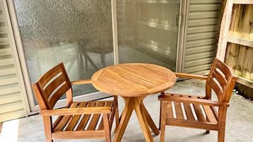 Casa adossada de luxe, 2 dormitoris, no fumadors, cuina | Terrassa o pati