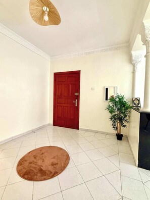 Interior - 2-bedroom apartment for 6 in Gueliz near the train station (Marrakesh)