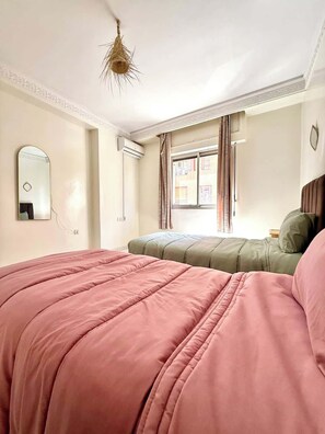 2 bedrooms, iron/ironing board, WiFi, bed sheets - 2-bedroom apartment for 6 in Gueliz near the train station (Marrakesh)