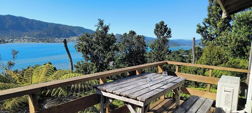 Tairua Tree House - a traditional bach overlooking the Tairua Harbour