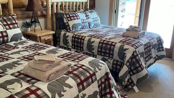 3 bedrooms, WiFi (free), bed sheets