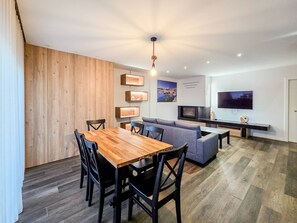 Dining - Ocean Breeze – Comfortable Ap. Close to the Beach (Viana do Castelo)