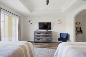 3 habitaciones, tabla de planchar con plancha, wifi y ropa de cama 