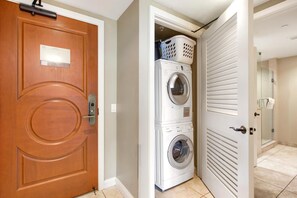 Laundry room - Honua Kai Beautiful Views 2 Free Cars KBM Resorts 2-multi-unit Listings, 2 Bedrooms HK Ml-3824 (Kaanapali)